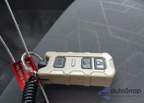 2017 Toyota Tacoma Trd Off Road z USA, uszkodzony, nr VIN 3TMCZ5AN7HM114547